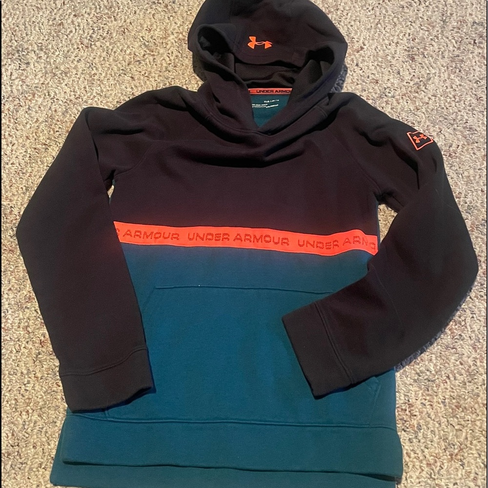 UnderArmour boys sweatshirt